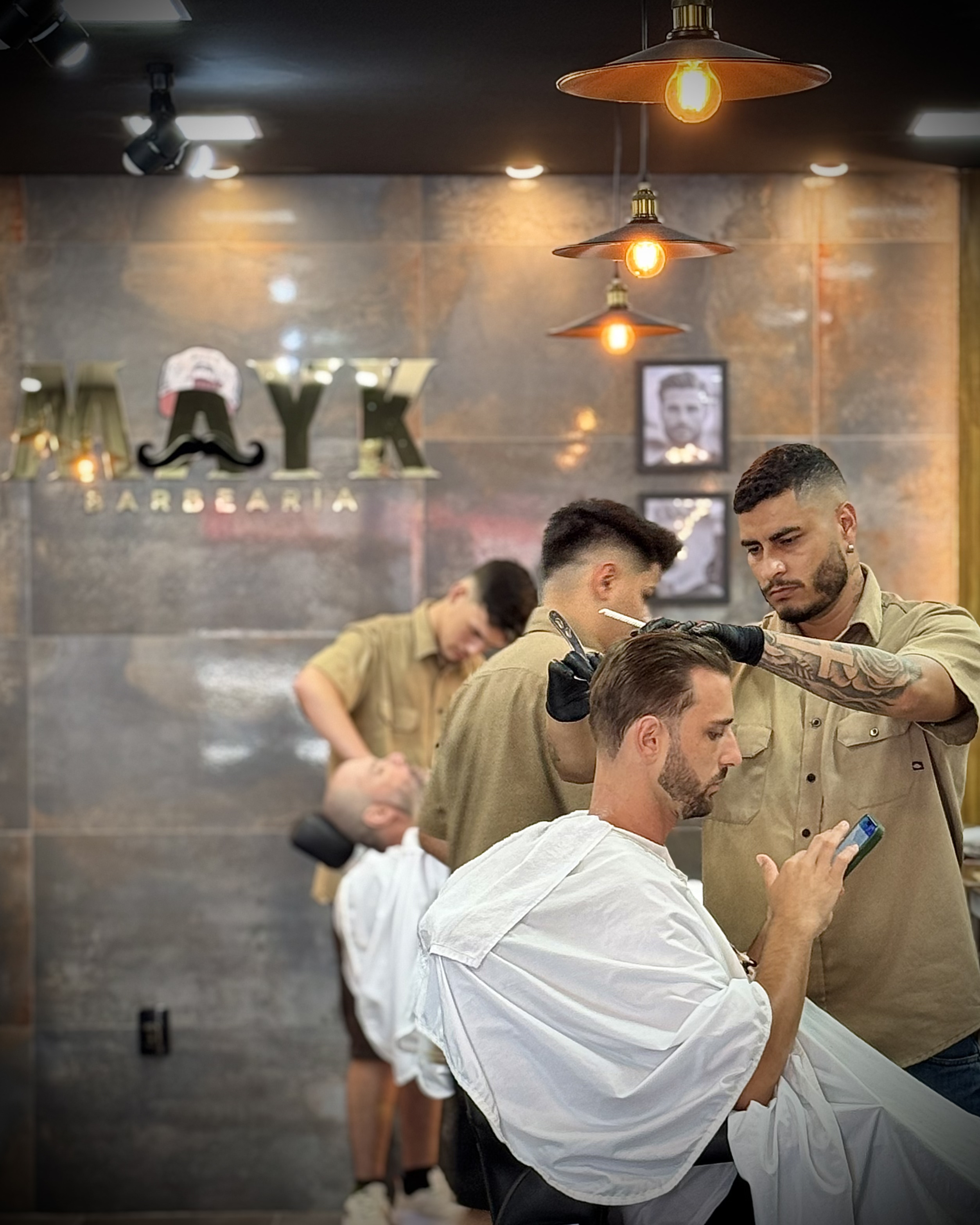 Mayk Barbearia localizada no centro de Camboriú